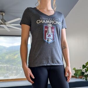 🎉SALE🎉 Colorado Avalanche Graphic Tee